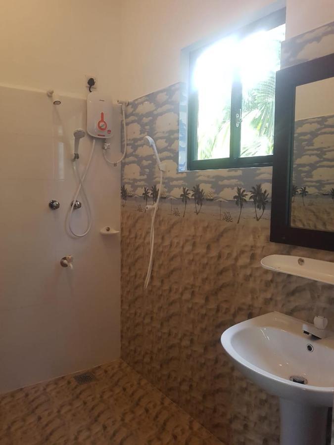 Hotel Waves Hiri Dickwella Zewnętrze zdjęcie